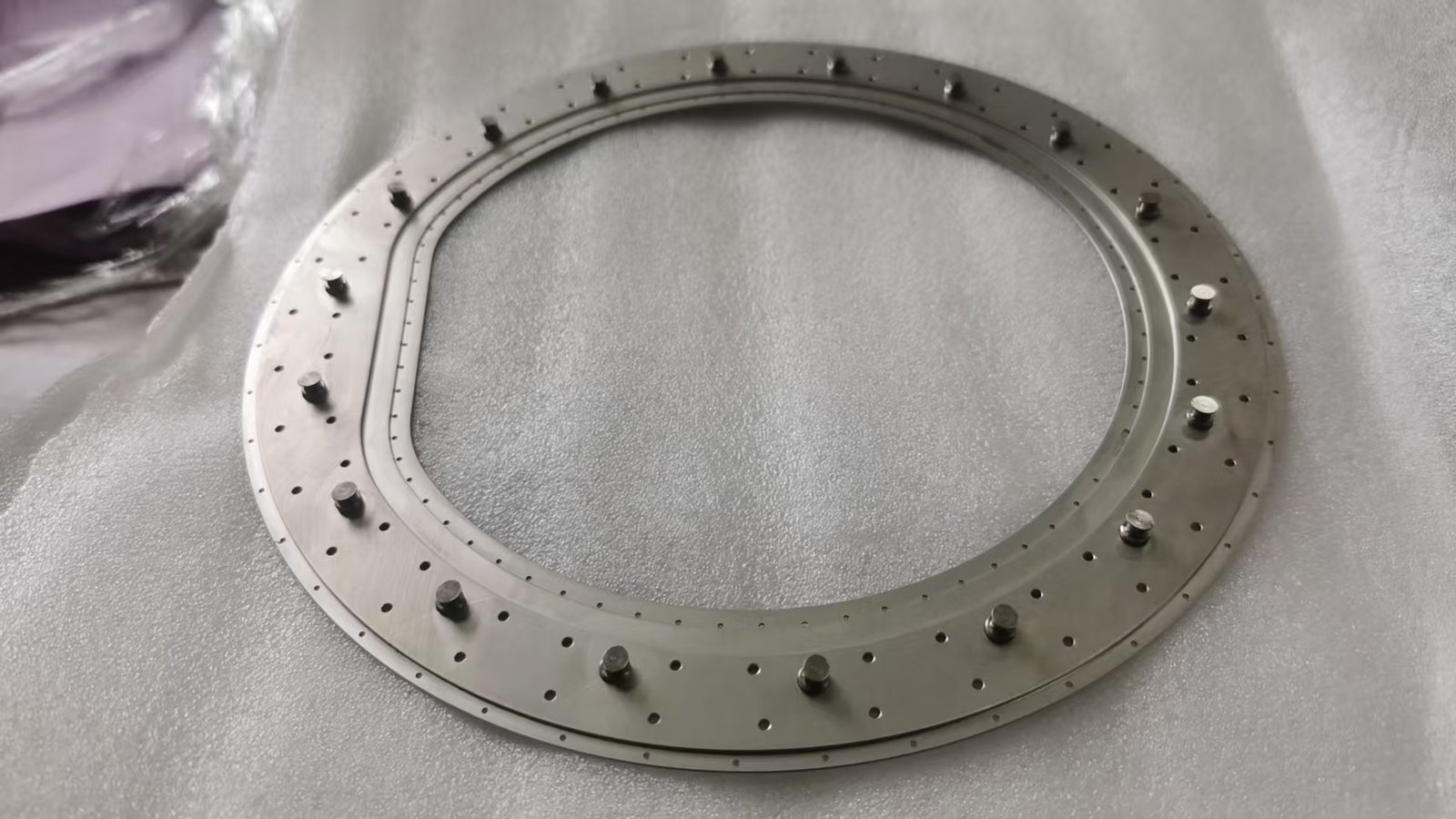 CRS wafer-plating interface assembly
