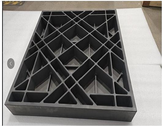 Lightweight SiC mirrors / 輕量化 SiC 方鏡
